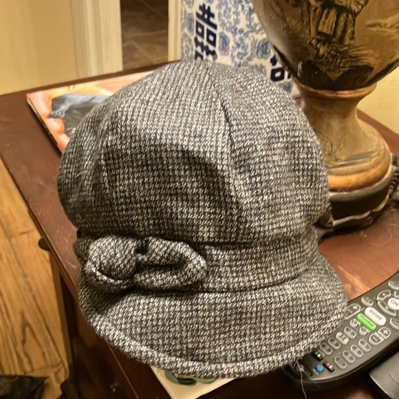 Hat - Picture 2 of 4